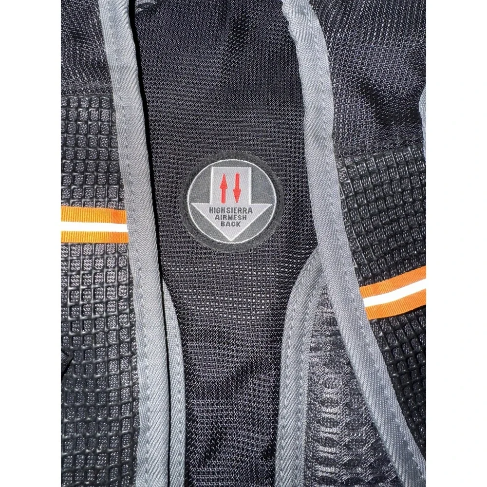 High Sierra Hydration Backpack‎ w/ Water Bladder – Black/Gray – Great Condition!